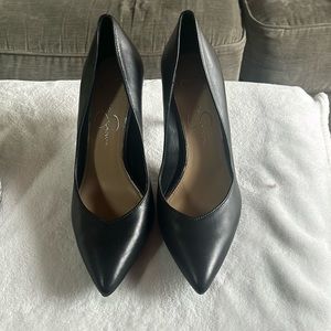 Black Jessica Simpson pleather pumps